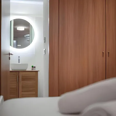 Cozy Plein Centre, Proche Gare/plage マントン